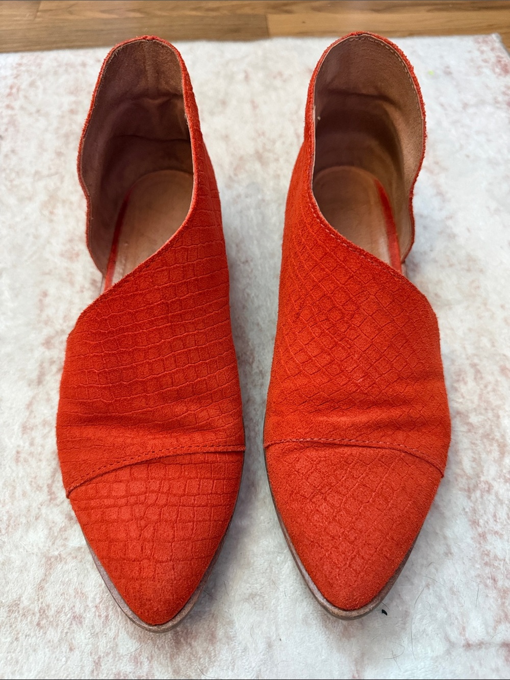 Women's Red Pointed Toe Slip-On Flats